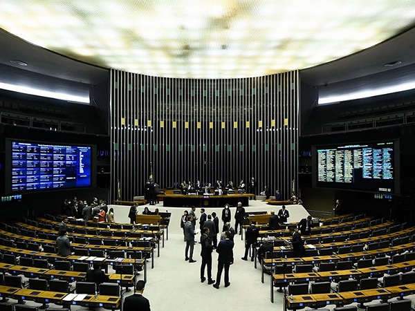 ICMS: Congresso vota nesta quinta (14) vetos de Bolsonaro às emendas que garantem recursos para a educação
