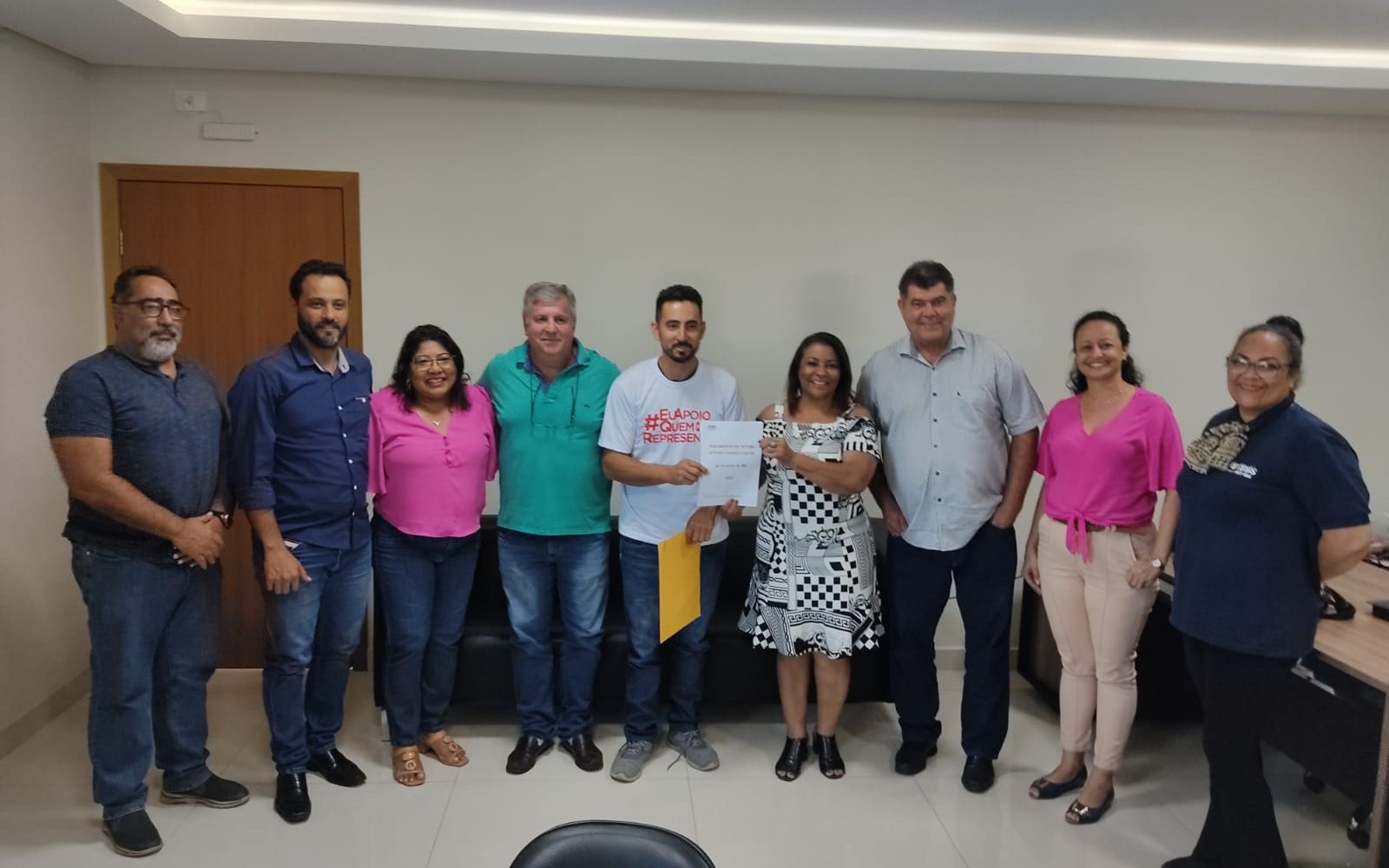 FETEMS entrega Carta Compromisso ao pré-candidato ao governo de MS pelo PSOL, Adonis Marcos de Souza