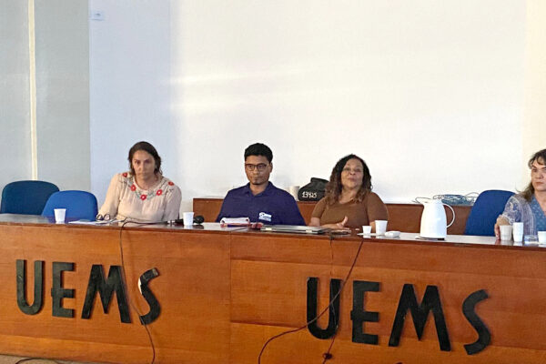 Vice-Presidenta da FETEMS participa de Ciclo de Palestras da UEMS, em Dourados