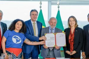Assinado decreto que institui a Nova Política de EaD