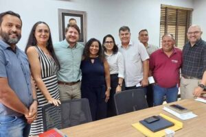 Nova tabela de salários das(os) Profissionais da educação (Professores da ativa, aposentados e especialista em educação) com vigência a partir de 1º maio de 2025