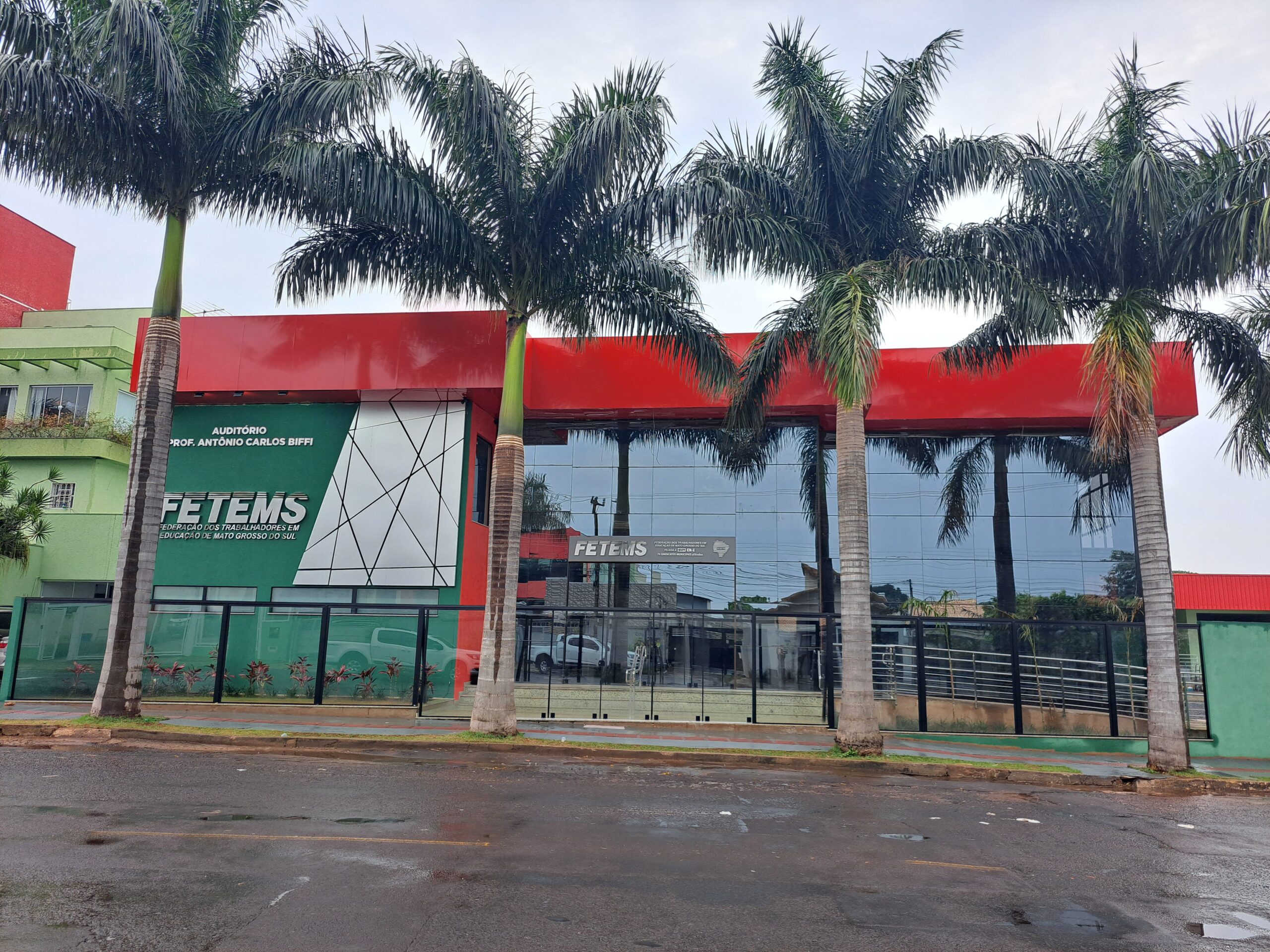 Diálogo: Estado e FETEMS definem prova estadual para Professoras(es)