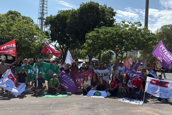 FETEMS e seus 74 sindicatos participam da Marcha Nacional dos Servidores Públicos contra a Reforma Administrativa