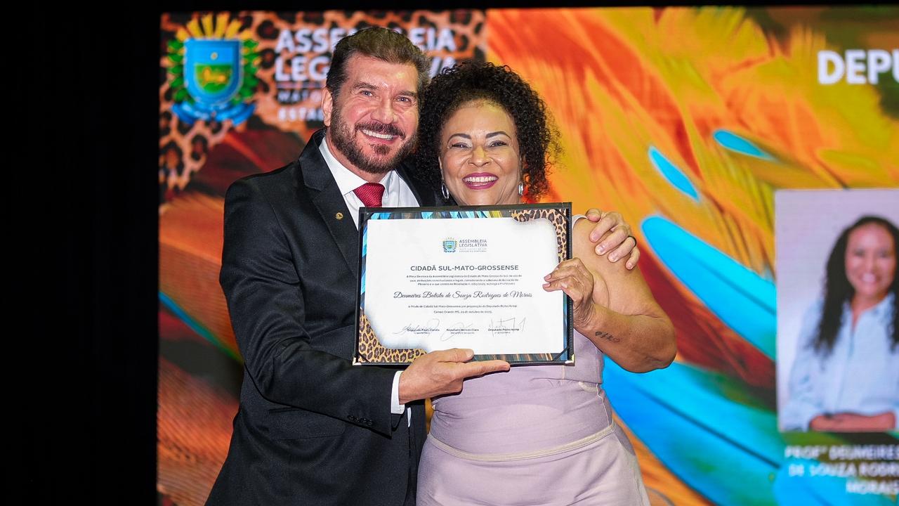 Presidenta da FETEMS, professora Deumeires recebe Título de Cidadã Sul-Mato-Grossense na Assembleia Legislativa
