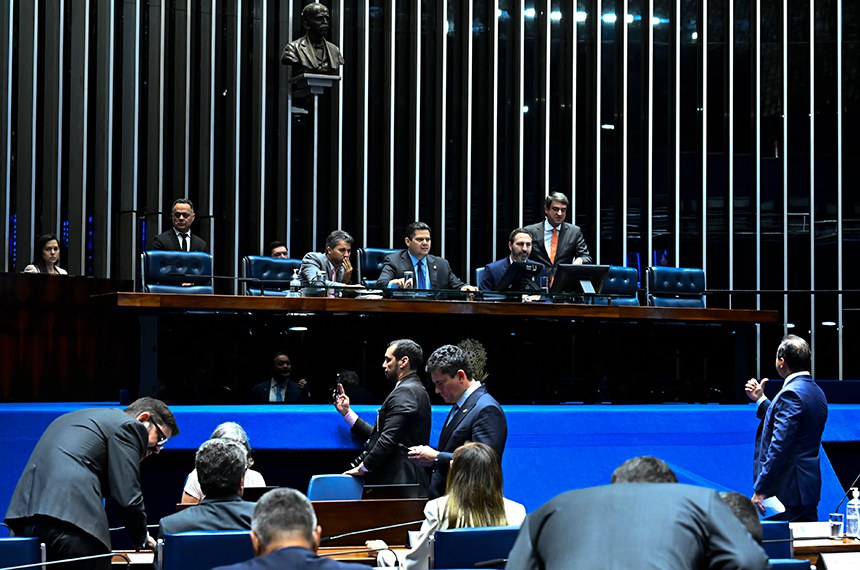 FETEMS destaca avanços e limitações na aprovação do Sistema Nacional de Educação