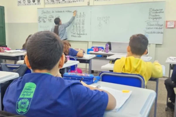 Aprovados em concurso da SED são nomeados e reforçam quadro da educação pública em MS