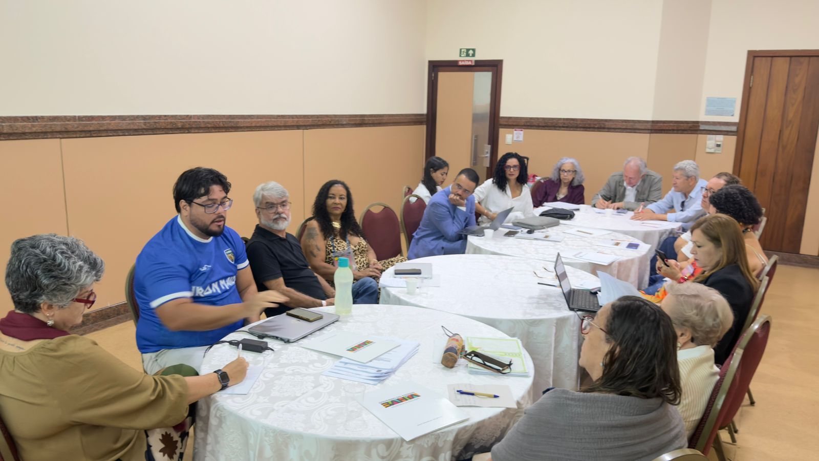 FETEMS integra grupo de estudos para debater implementação do curso superior para trabalhadores administrativos da Educação