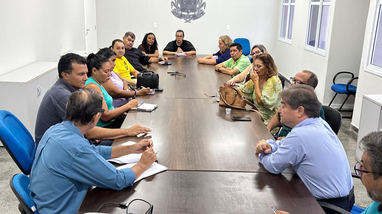 Segunda rodada de negociações em Coxim garante concurso público e quadro para administrativos