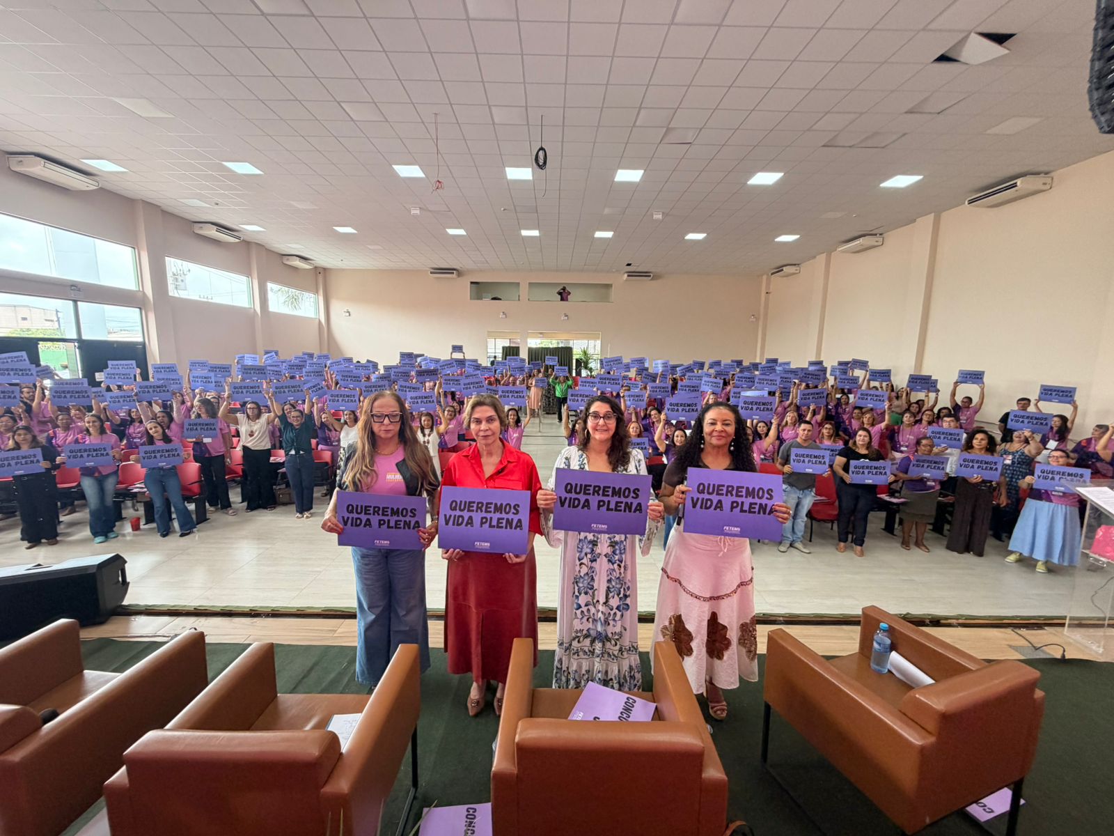 Seminário Estadual das Mulheres Educadoras provoca reflexões e traz homenagens para mulheres que fazem a diferença