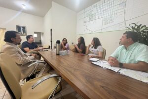 Negociação garante avanços para profissionais da educação em Batayporã