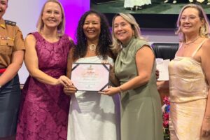 Presidenta da FETEMS é homenageada na Câmara de Dourados com certificado “Mulheres que Inspiram”