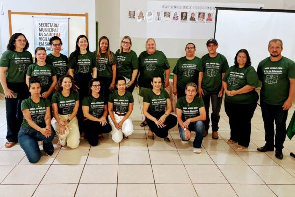 Campanha Abril Verde 2026 reforça cuidado com a saúde dos profissionais da educação em Coxim
