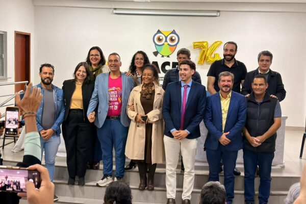 ACP reafirma força sindical e compromisso histórico com a educação pública em solenidade pelos 74 anos da entidade