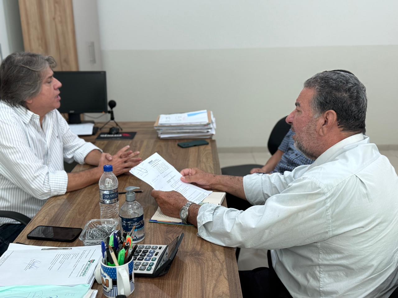 Em reunião com prefeitura, SIMTED Bataguassu debate avanços para trabalhadores da educação