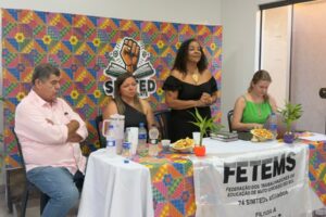 FETEMS dialoga com a base em encontro no SIMTED Rio Brilhante