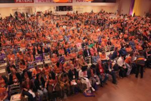 MOCIÓN POR LA UNIDAD SINDICAL, LA EDUCACIÓN PÚBLICA, LA DEMOCRACIA Y LA SOLIDARIDAD INTERNACIONAL