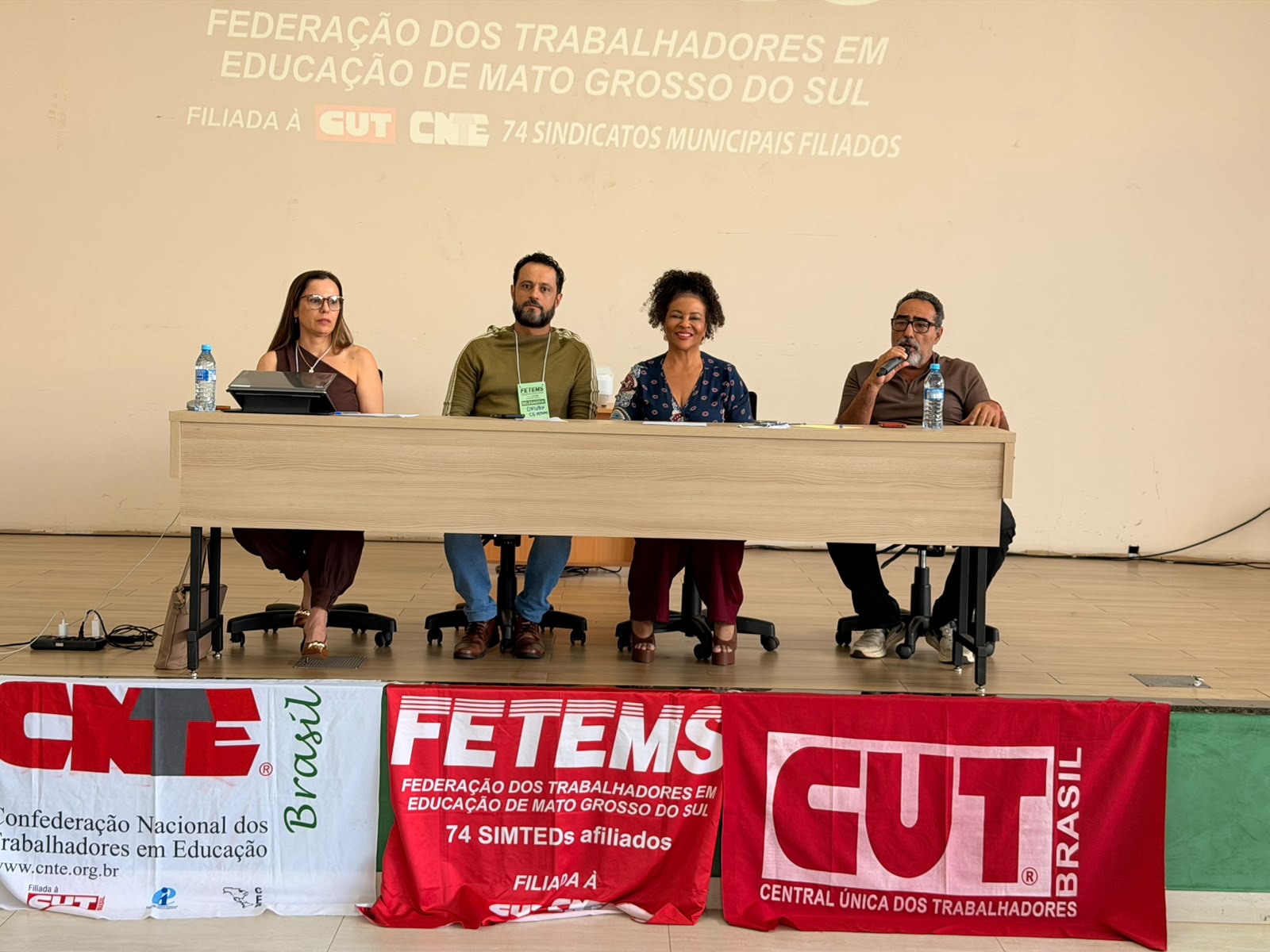 Assembleia Geral da FETEMS reúne categoria para debater concurso público e planos municipais de educação