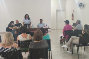 FETEMS dialoga com trabalhadores em educação de Nova Andradina sobre previdência, concurso público e valorização profissional